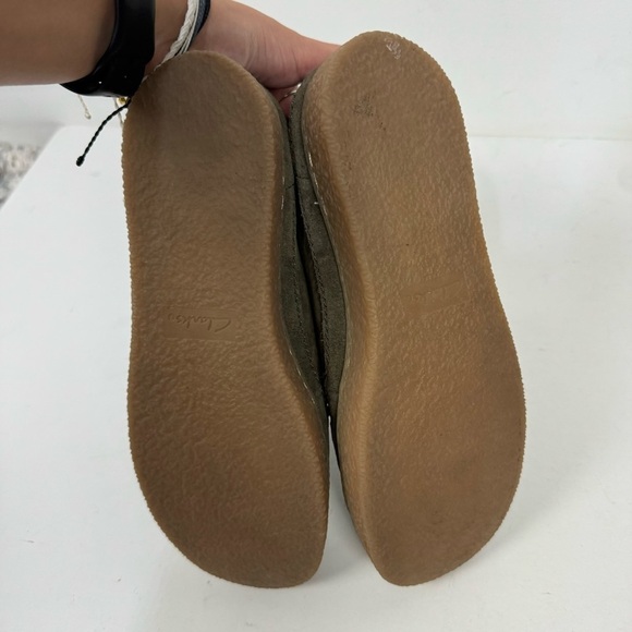 Clarks Leather Olive Green Slip On Platform Outsole Sneakers Casual Fall Winter - Picture 7 of 7